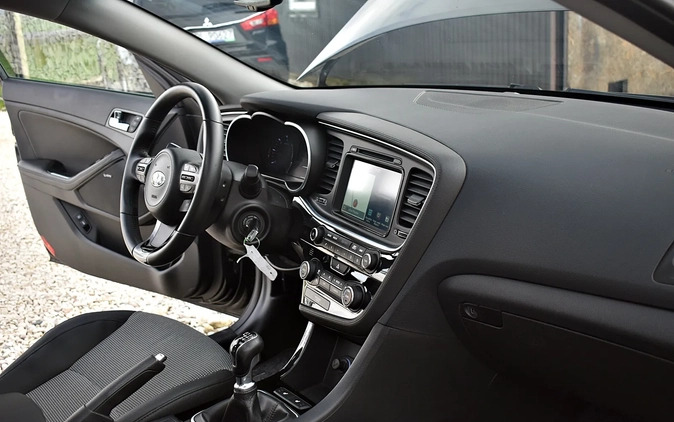 Kia Optima cena 48900 przebieg: 200000, rok produkcji 2014 z Krośniewice małe 667